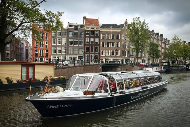 Amsterdam Live Guided Sightseeing Canal Cruise - Quick hits before you go