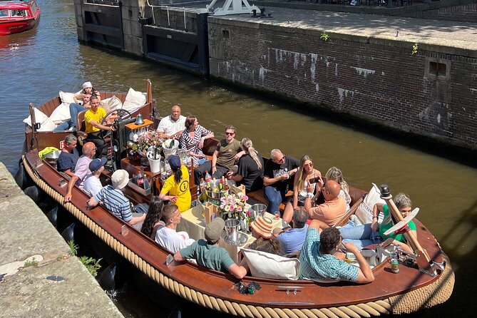 Amsterdam Luxury Boutique Boat tour with Unlimited Beer and Wine - Drinks: Unlimited Beer and Wine Can Still Come With Practical Trade-Offs