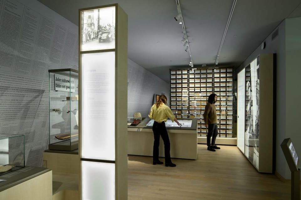 Amsterdam: National Holocaust Museum Entry Ticket - Entering the Hervormde Kweekschool: where children were gathered
