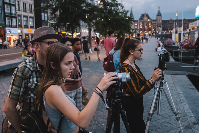 Amsterdam Night Photography Workshop with a Professional - Red Light District at night: the real photography lesson is choosing your light