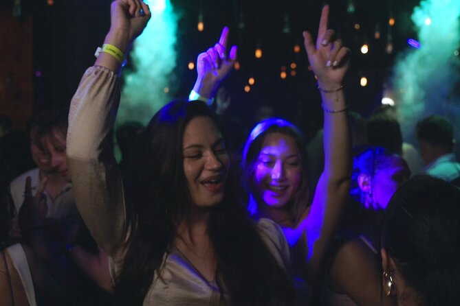 Amsterdam Nightlife Ticket & Bottle of Champagne - What’s included: free entry, welcome drinks, and the champagne moment