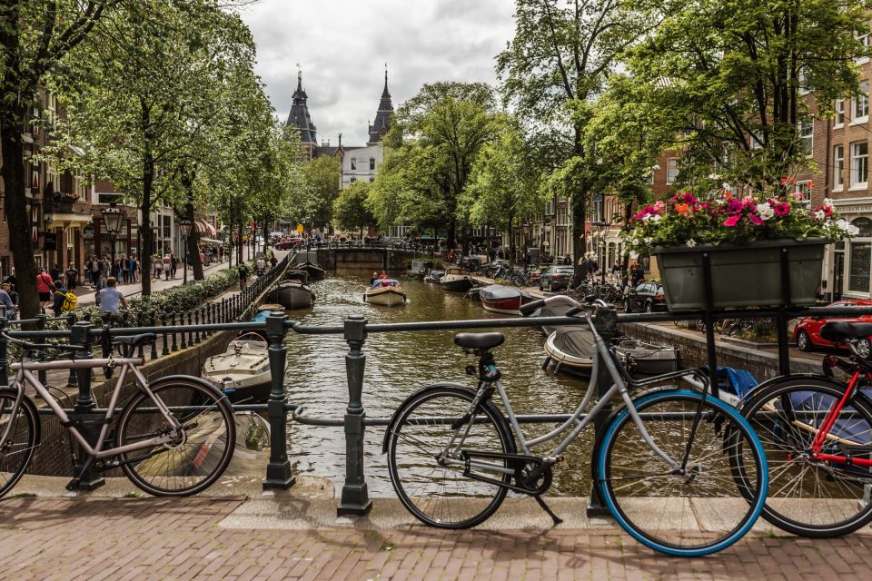 Amsterdam: Off-the-Beaten-Track Neighborhoods Private Tour - Key things that make this tour worth it