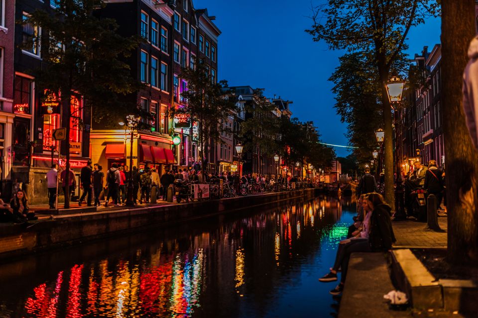 Amsterdam: Off-the-Beaten-Track Neighborhoods Private Tour - Amsterdam-West markets: Ten Katemarkt’s local feel and De Hallen’s street-food buzz