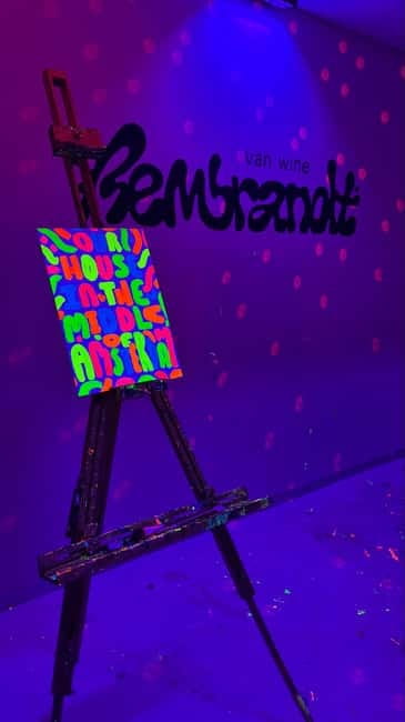 Amsterdam: Paint and Sip in the Dark at Rembrandt van Wine - The 2-hour structure: how the time actually gets used
