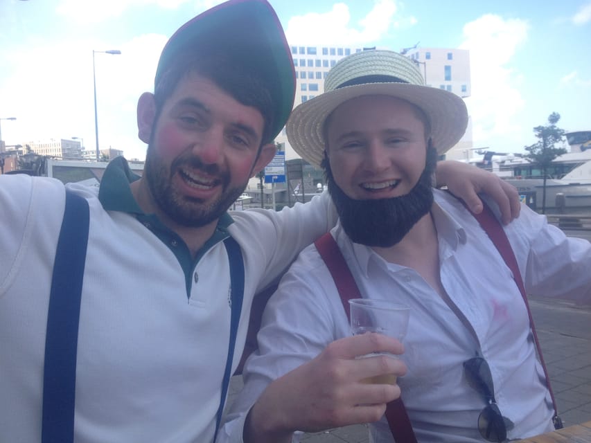 Amsterdam: Party Bike Tour with Beer - Day vs Night: When the City Feels Different