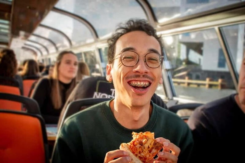 Amsterdam: Pizza Cruise with New York Pizza & Drinks - Sights from the water: what you’ll notice (and what you’ll miss)