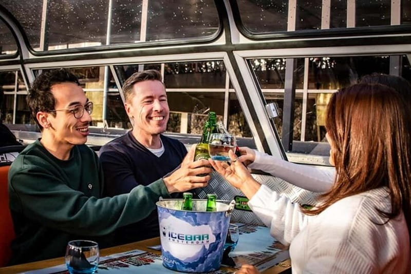 Amsterdam: Pizza Cruise with New York Pizza & Drinks - The 75-minute flow: cruising, docking, and pizza served
