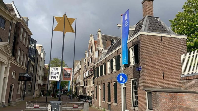 Amsterdam: Private Anne Frank and Jewish History Tour - Apple pie and a drink: the break that improves the walk