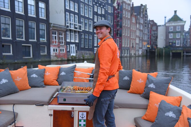 Amsterdam Private BBQ and Drinks Cruise With Onboard Chef - The guide and the food: what people seem to get right every time