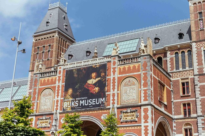 Amsterdam PRIVATE Bike Tour With Locals: Bike & Local Snack Included - Who should book this and who should pause