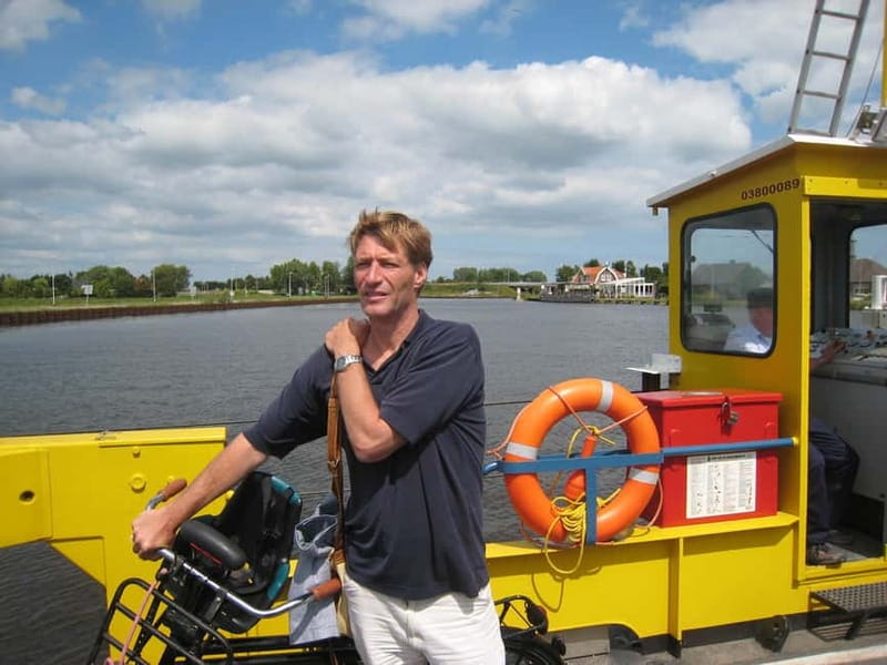 Amsterdam: Private Bike Tour - Bike lanes and learning to ride like a local