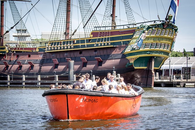 Amsterdam Private Boat Trip With Skipper, Burger and Beers - On board: burgers, four beers, and a skipper who talks like a person