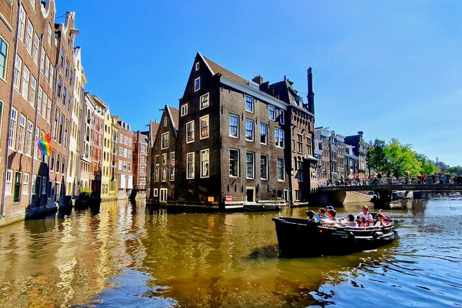 Amsterdam Private Canal Cruise – 90 Minutes through the Old City - Price and value: when $361.44 per group makes sense