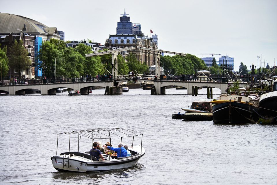 Amsterdam: Private Canal Tour - Meeting point: how to find the boat without stress