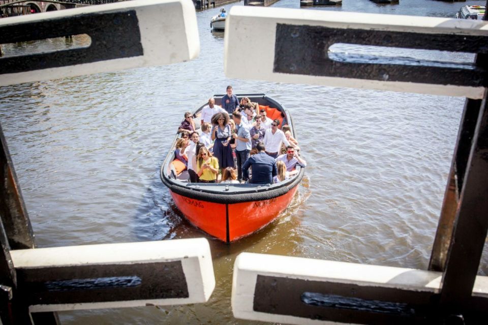 Amsterdam: Private Cruise with Drinks & Optional Snacks - The canal views you’ll actually care about from an open boat