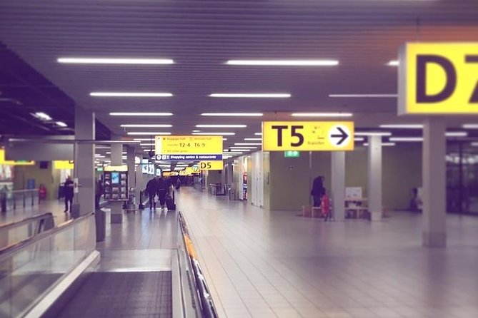 Amsterdam Private Departure Transfer to AMS Schiphol Airport - Onboard Perks: WiFi, Water, and a Driver Who’s Ready