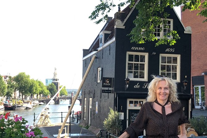 Amsterdam private guided tour with Marieke, local guide - De Wallen in a short walk: the history behind the red light name