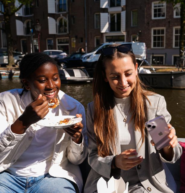 Amsterdam: Private Luxury Cruise with BBQ and Drinks - Meeting Between Leidsebrug and Lido: A Small Detail That Changes Your Day