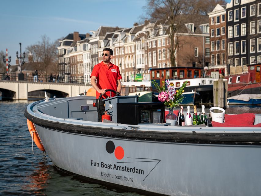 Amsterdam: Private Luxury Cruise with Drinks & Silent Disco - Meeting behind the Apple Store: start simple, then float