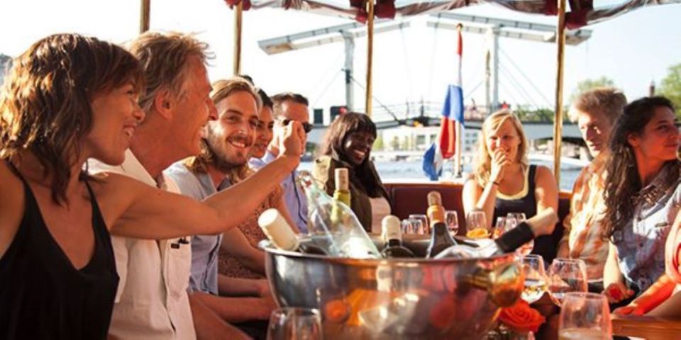 Amsterdam: Private Luxury Cruise with Pizza and Drinks - The 1.5-hour cruise: a smart way to see Amsterdam
