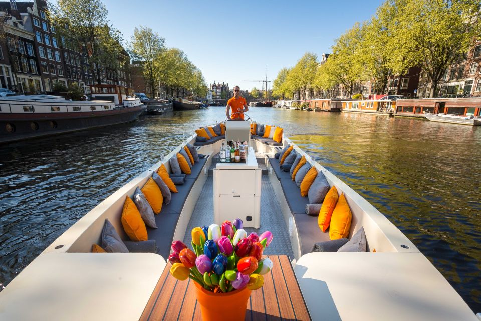Amsterdam: Private Prosecco Canal Cruise Tour - Skipping the Crowds Without Losing the Sights