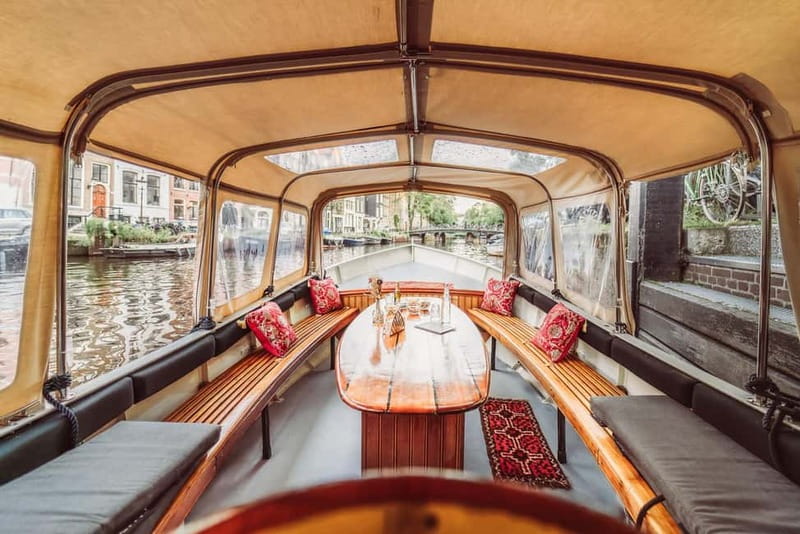 Amsterdam: Private Romantic Canal Cruise w. Prosecco/Snacks - Lijnbaansgracht and Prinsengracht: Short Stops That Still Deliver