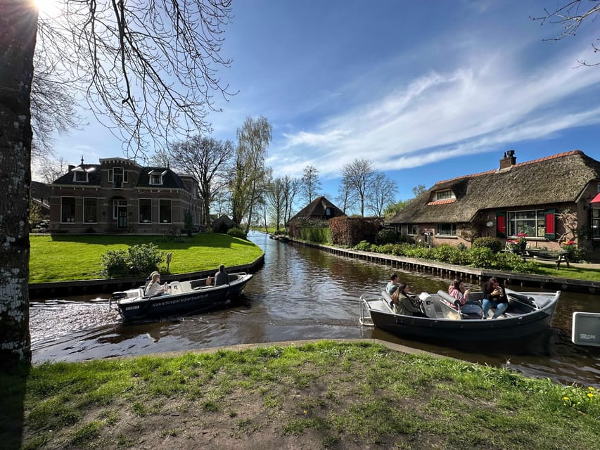 Amsterdam: Private Tour Giethoorn, Zaanse Schans Local Guide - The guide matters: David, languages, and real-world pacing