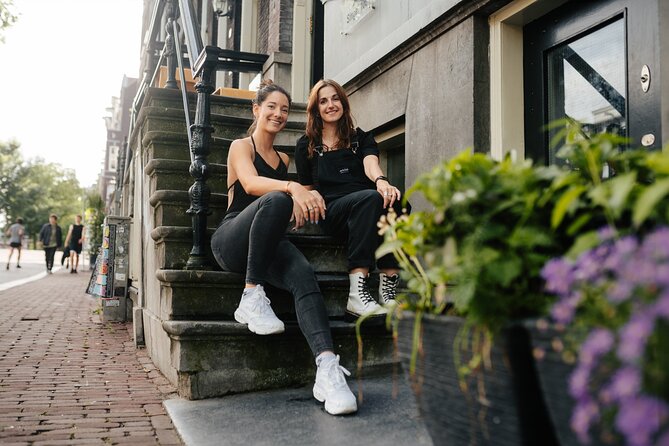 Amsterdam: Professional Photoshoot at the Canals - The Brouwersgracht photo walk: canal houses, bridges, and cobblestones