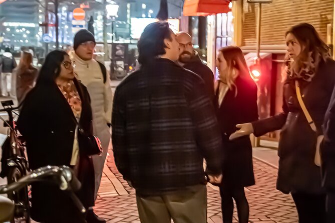 Amsterdam Red Light District and City Center Walking Tour - Getting oriented in Amsterdam’s De Wallen at night