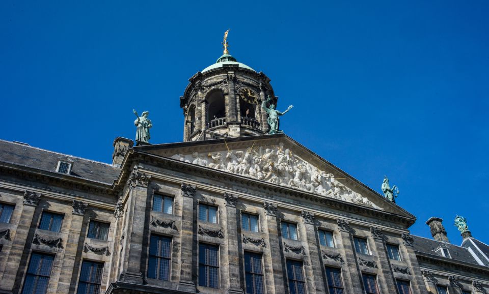 Amsterdam: Red Light District & City Tour German or English - Beurs van Berlage: Commerce as a City Theme