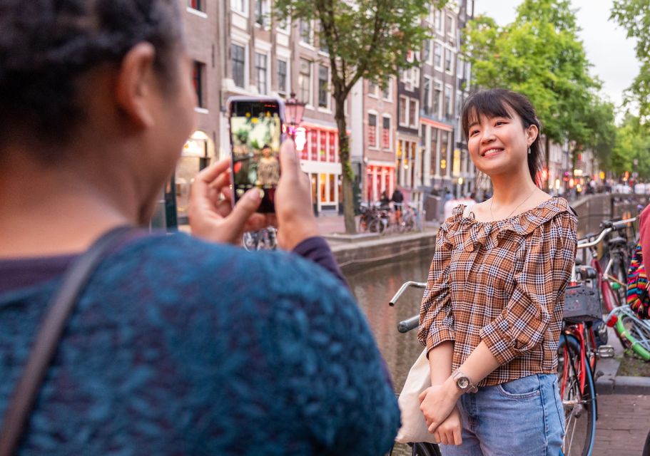 Amsterdam: Red Light District & City Tour German or English - Choosing German or English Without Losing the Point