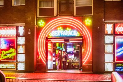 Amsterdam Red Light District & Coffee Shop Tour - Start With Expectations: Adult Area, Respectful Viewing, and the 18+ Coffee Shop Rule