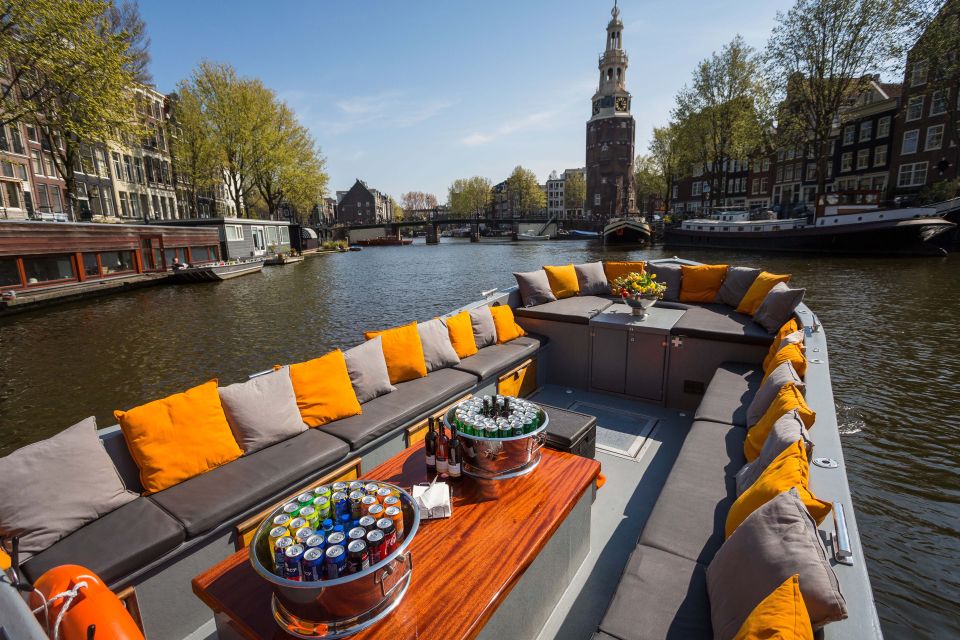 Amsterdam: Red-Light District Pub Crawl and Booze Boat Tour - The Red Light District club ending: free entrance, stay as long as you like