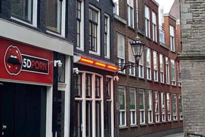 Amsterdam Red Light District: Serene and Other! - City history on foot: how the neighborhood got its shape