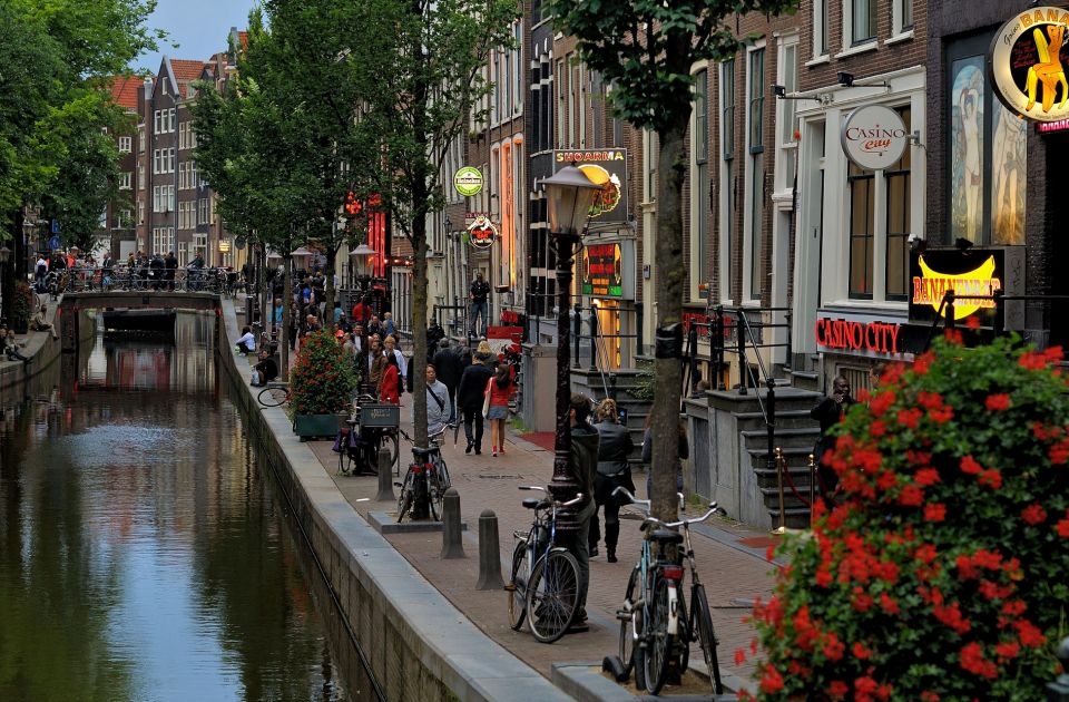 Amsterdam Red Light District tour with a local guide - Price, timing, and small-group pacing (and why $40 makes sense)