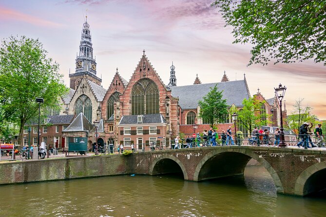 Amsterdam Red Light District Treasure: Self-Guided Tour & Quest - De Wallen Red Light District and Nieuwmarkt: one step edgy, one step reflective