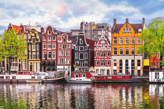 Amsterdam Red Light District Treasure: Self-Guided Tour & Quest - How the phone game works (mobile ticket, offline, and pauses)