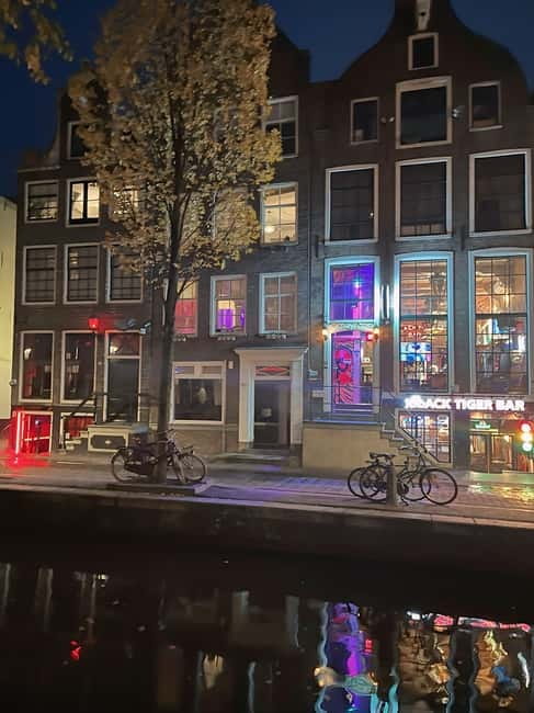 Amsterdam: Red light tour in German/English for groups of 4 people or more - Meeting at St. Nicolas Church, Just a Short Stroll From Amsterdam Centraal