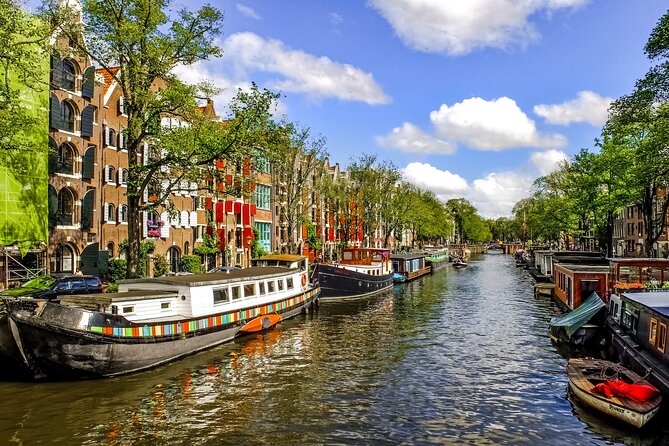 Amsterdam Scavenger Hunt and Highlights Self Guided Audio Tour - The route: monuments first, then meaning (outside)