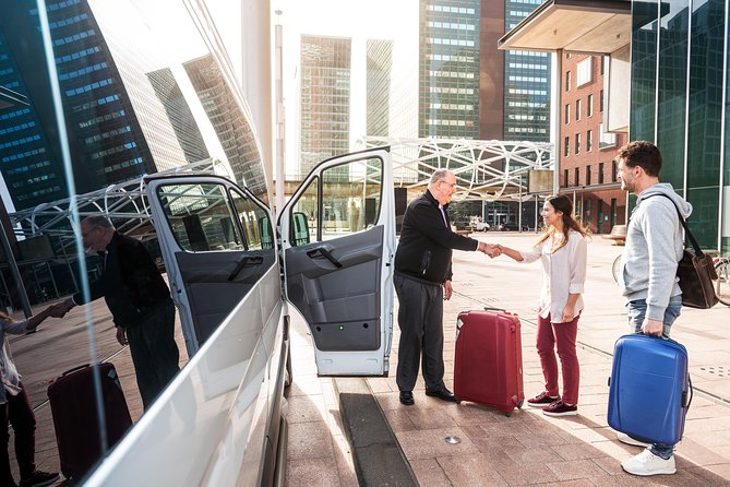 Amsterdam Schiphol Airport (AMS) Departure transfer from Amsterdam City - Pickup in Amsterdam: where the driver meets you