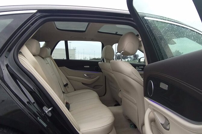 Amsterdam Schiphol Airport (AMS) to Amsterdam - Arrival Private Transfer - Your driver’s local advice: how to use it (without overthinking it)