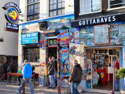 Amsterdam: Sex, Drugs, and Freedom Walking Tour - The 2-hour walking format: why it works