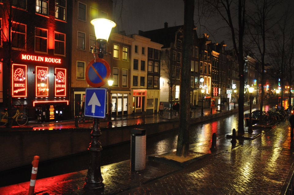 Amsterdam: Sex, Drugs, and Freedom Walking Tour - “Only locals know” stops: how to use them for better understanding