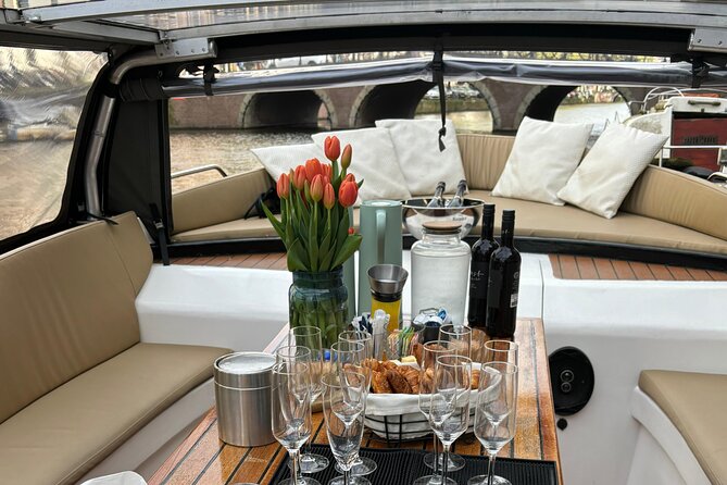 Amsterdam Small-Group Breakfast Morning Cruise - Two hours on Amsterdam’s canals, with breakfast as the main event