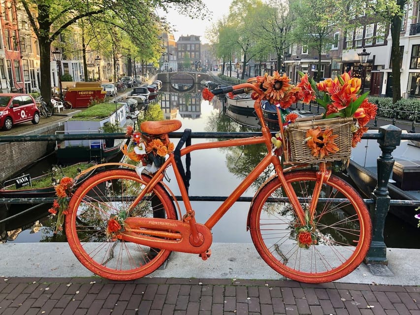 Amsterdam: Small Group Walking Tour with Fun Guide - Dam Square and the Anne Frank area without a history overload