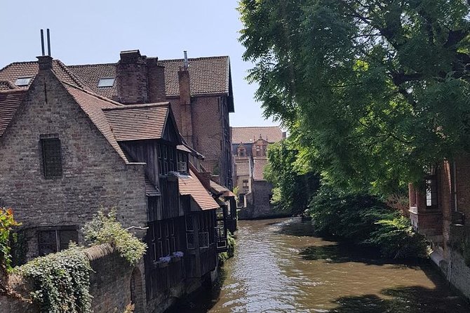 Amsterdam to Bruges – Private luxury Full-Day Tour Cristmasmarket - Lunch, canals, and horse carriage ideas with your Markt time