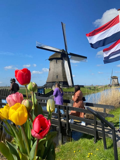 Amsterdam: Tulip Fields Day Tour with Lunch & Windmill - Middenbeemster and the First Guided Moments