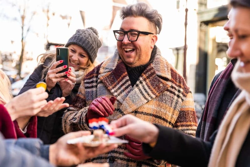 Amsterdam: Ultimate Amsterdam Food Tour - Brown café stop at Café De Zwart (coffee and apple pie)