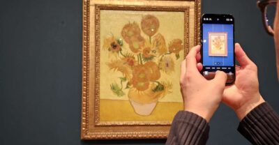 Amsterdam: Van Gogh Museum Guided Tour - Your Guide and the Headset Setup: How It Feels Inside