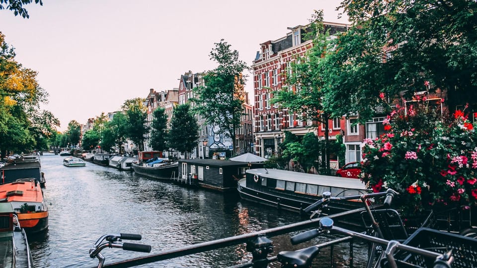 Amsterdam Walking Tour with a Local - Key things to know before you go